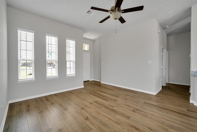 Building Photo - 298 Brock's Ln