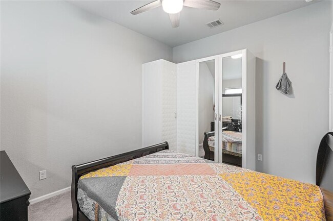 Building Photo - 119 Fortuna Ct