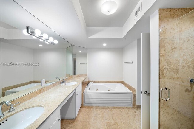 Building Photo - 4779 Collins Ave