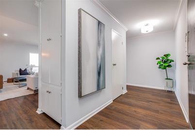 Building Photo - 2929 Buffalo Speedway