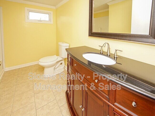 Building Photo - 3184 Sanders Rd