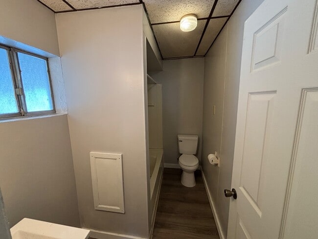 Building Photo - 211 N 5th Ave