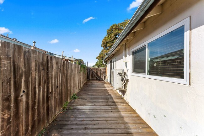 Building Photo - 4893 Coconino Way