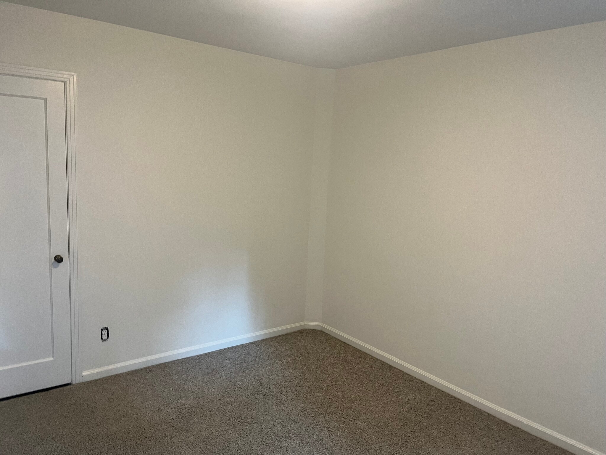 bedroom 2 - 13-15 SW Bancroft St