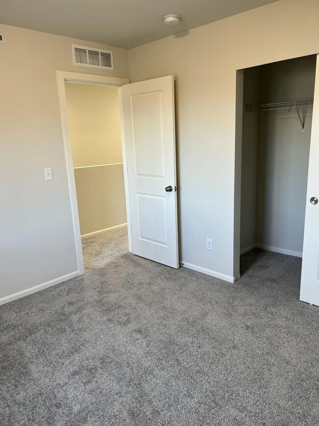 Building Photo - Enormous Two-Story Home- Available January 9th