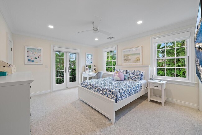 Building Photo - 360 Seaspray Ave