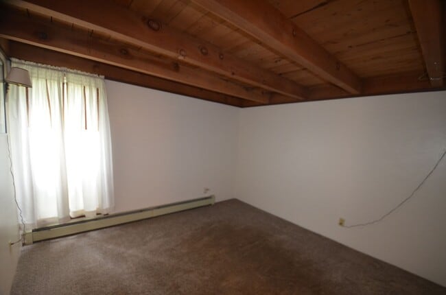 Building Photo - A 6 month lease at a 12 month rate includes most utilities!!  2 Bedroom Treehouse condo!  Best sk...