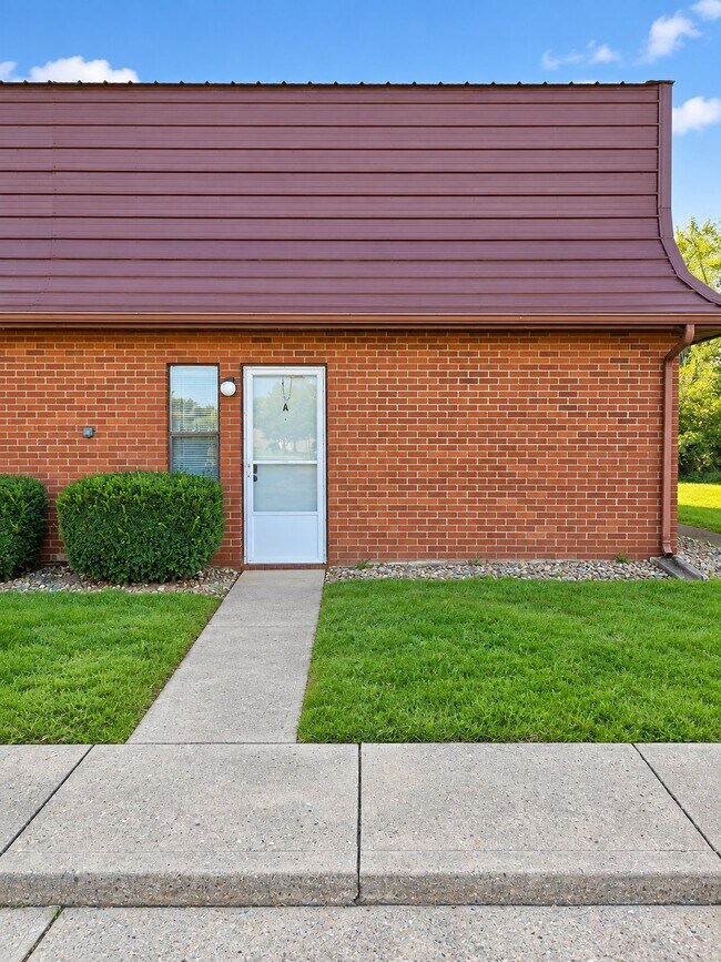 Building Photo - 725 Moull St