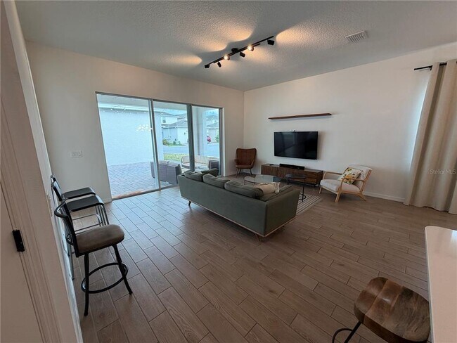 Building Photo - 16053 Micelli Dr