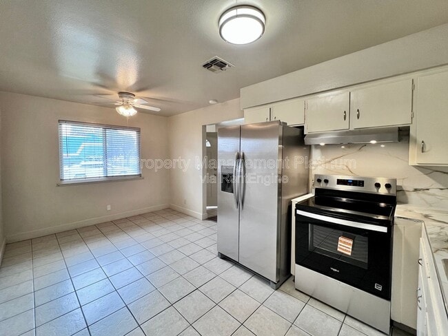 Building Photo - 3338 N Purdue Ave