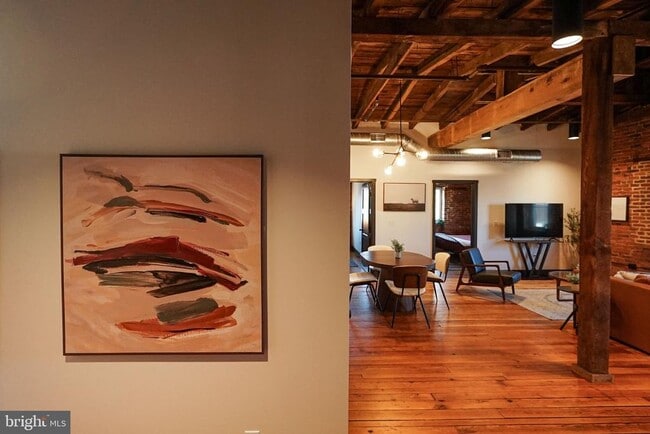 Building Photo - 437 W Grant St