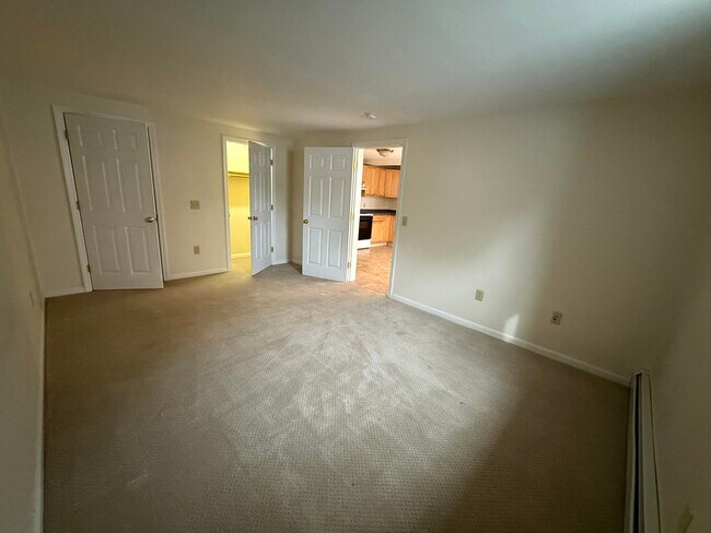 Building Photo - 241 Middle Street