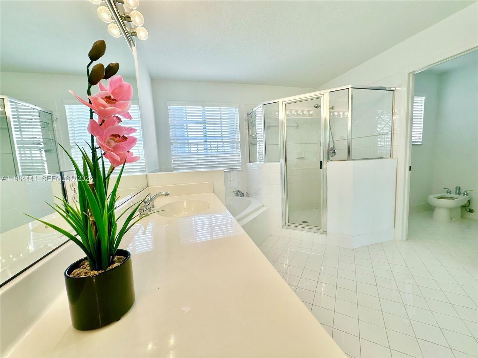 Building Photo - 11522 NW 69th Ter