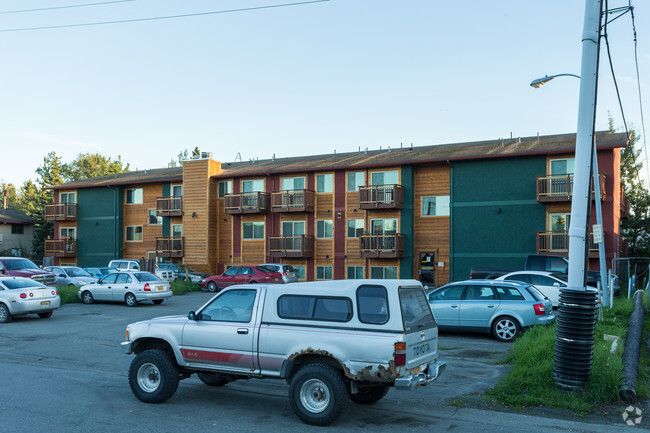 Building Photo - Cedarwood Apartments