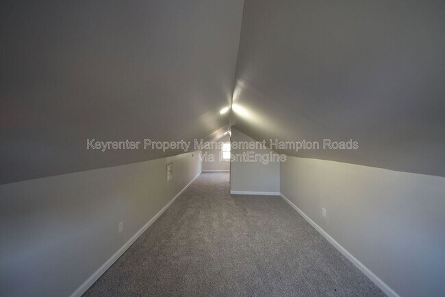 Building Photo - 18 E Gilbert St