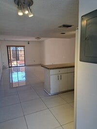 Building Photo - 5525 W 26th Ct