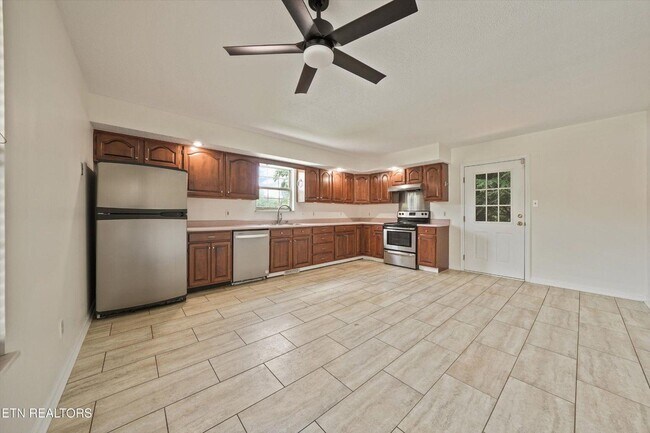 Building Photo - 4444 St Lucia Ln