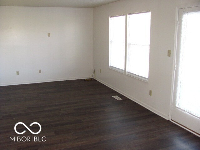 Building Photo - 10604 Creekside Woods Dr