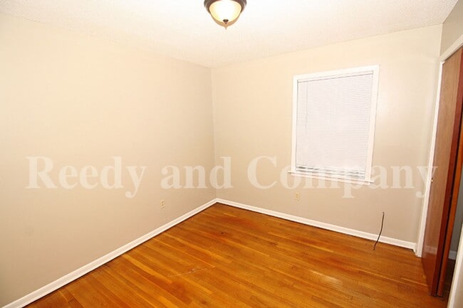 Building Photo - 3635 W Big Bend Dr