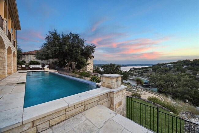 Building Photo - 17813 Kingfisher Ridge Dr
