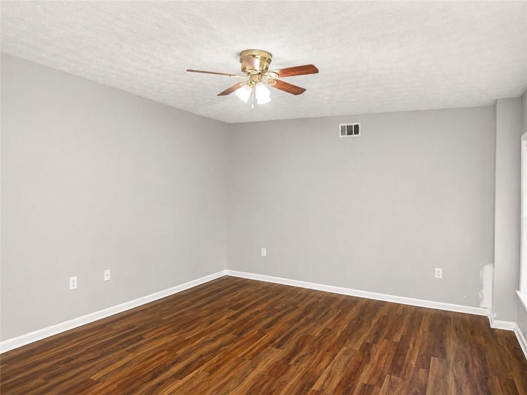 Building Photo - 2657 Amberly Glen Dr