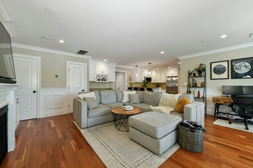 Building Photo - 49 L St