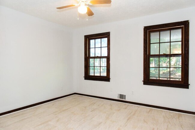 Building Photo - 8288 Webb Rd