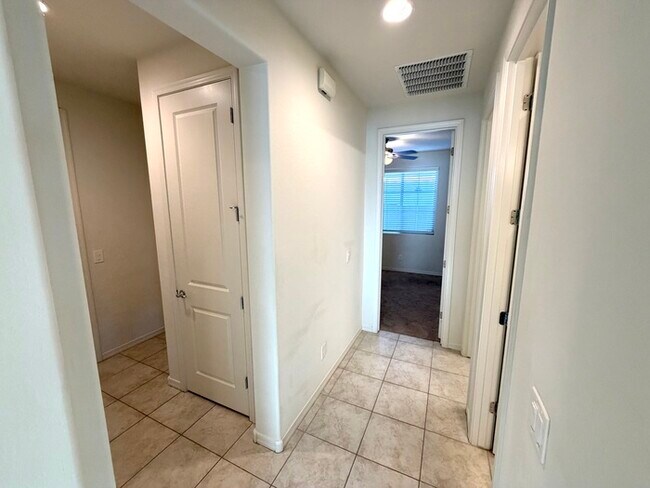 Building Photo - Beautiful 4BR/3BA single-story home in Harvest Queen Creek! Built in 2021 with 2,306 SF, den, che...