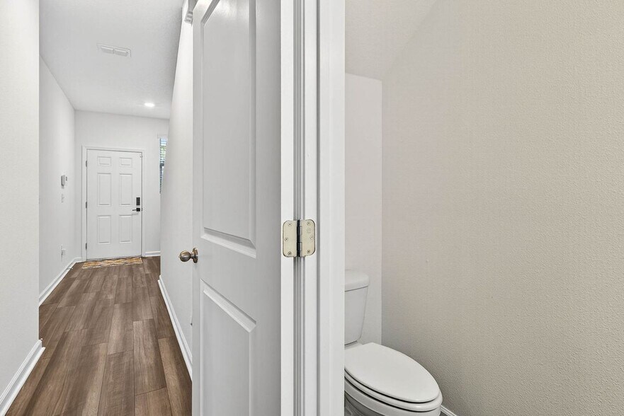 Building Photo - 6150 Calle Ochoa St