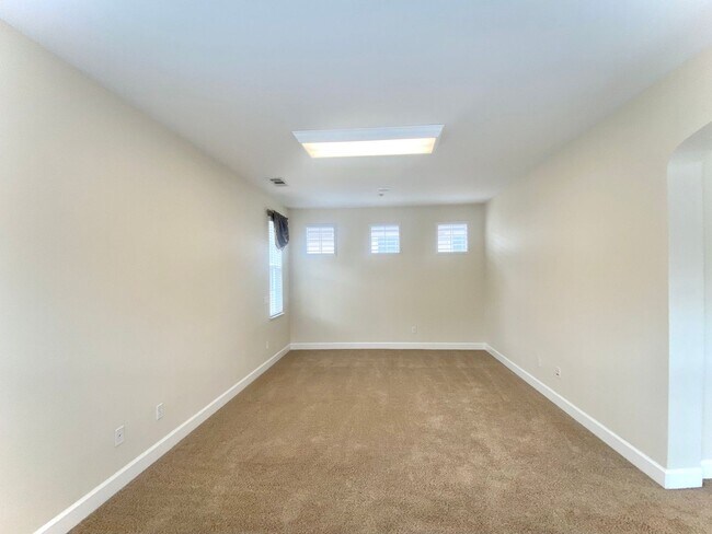 Building Photo - Dazzling 5-bedroom home in Fremont – Ardenwood Neighborhood!