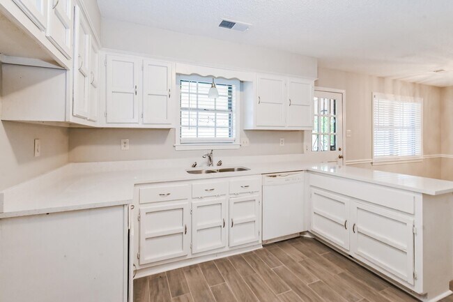 Building Photo - 4658 Limestone Ln