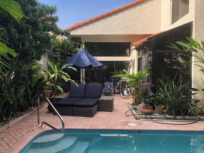 Building Photo - 7362 Woodmont Ct