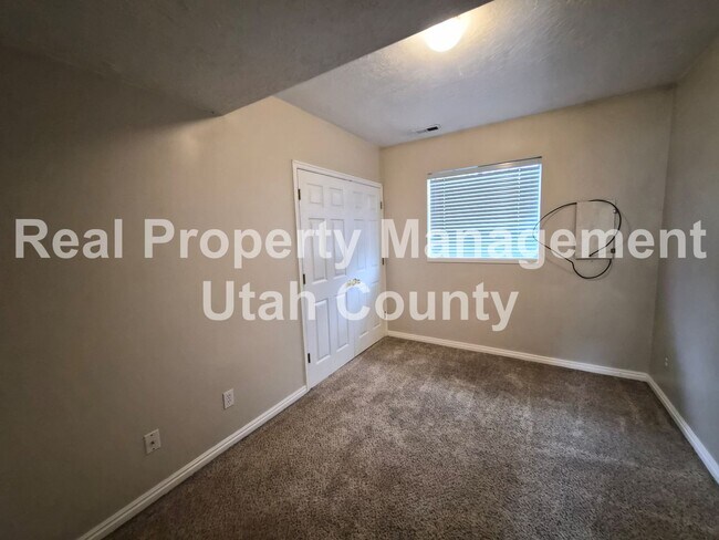 Building Photo - Great Lehi Home