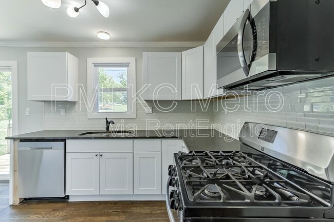Building Photo - 8201 MO-9