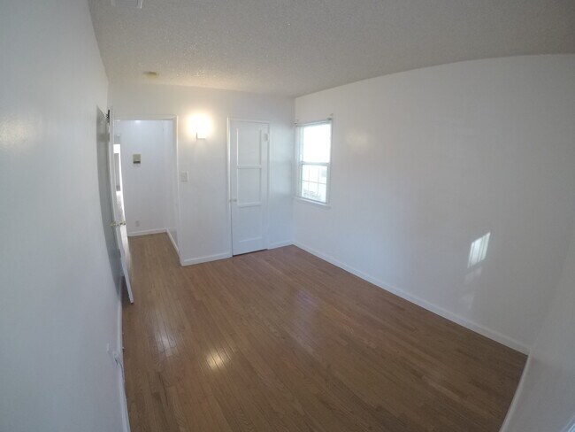 Building Photo - 4138 Commonwealth Ave