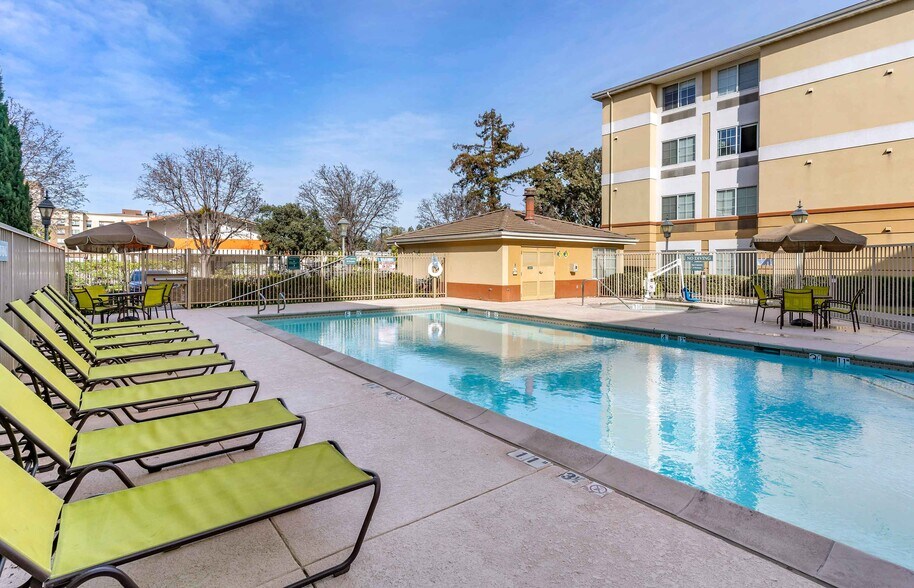 Building Photo - Furnished Studio-San Jose - Airport