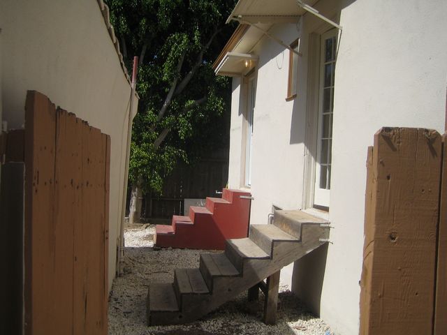 Building Photo - 2103 Vine St