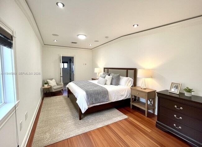 Building Photo - 3069 SW 21st St