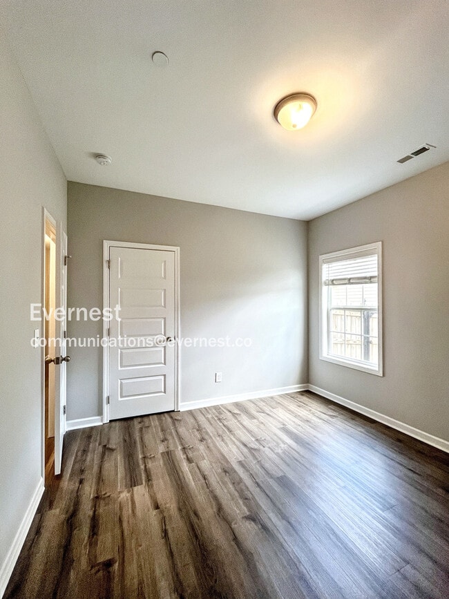 Building Photo - 1409 Pipeline Ave