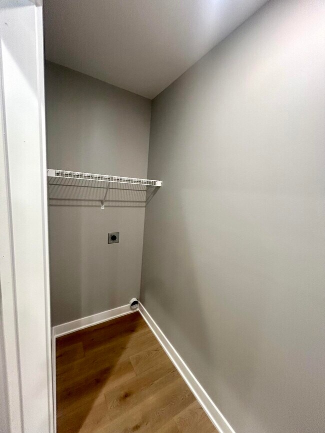 Building Photo - 1611 KY-1247