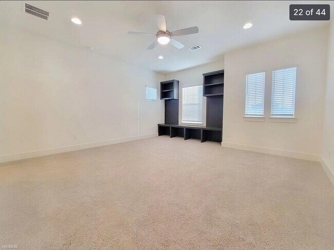 Building Photo - 7848 Laramie Bnd