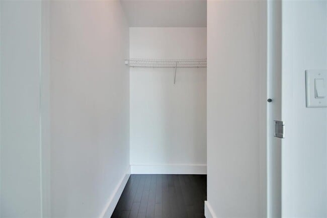 Building Photo - 77 Hudson St