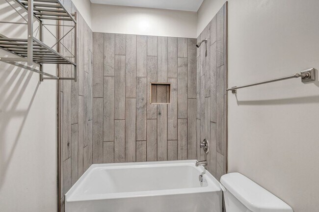 Building Photo - 4 BR with amenities in The Nations~