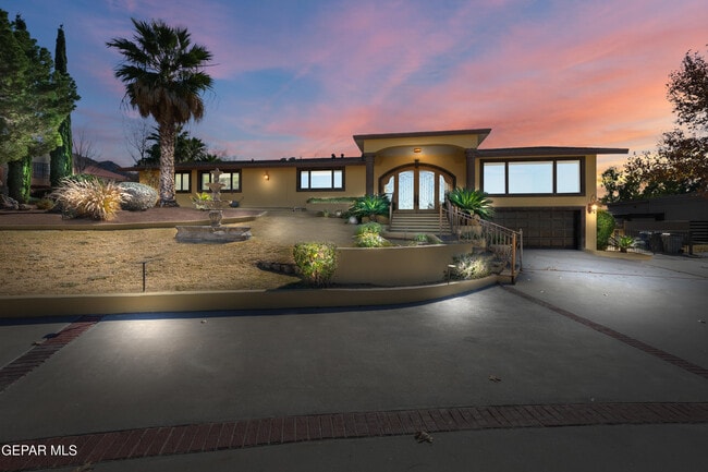 Building Photo - 6204 Pinehurst Dr