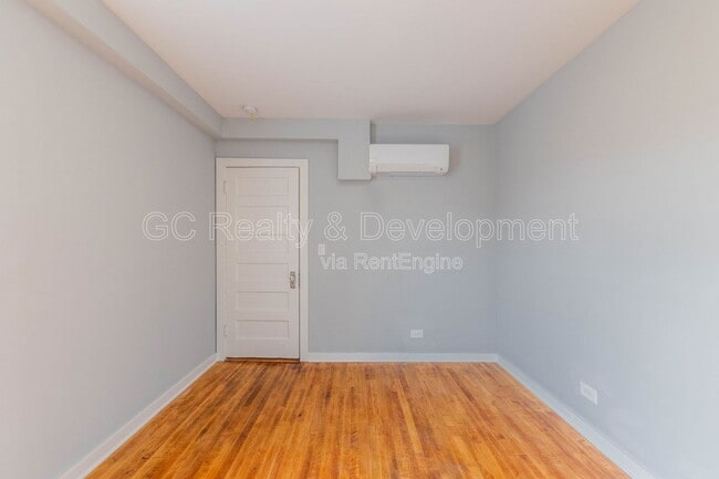 Building Photo - 3517 S Lituanica Ave