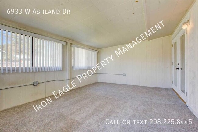 Building Photo - 6933 W Ashland Dr