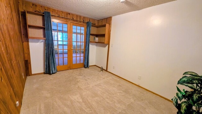 Building Photo - 608 Ridgecrest Dr