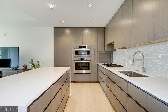 Building Photo - 2501 M St NW