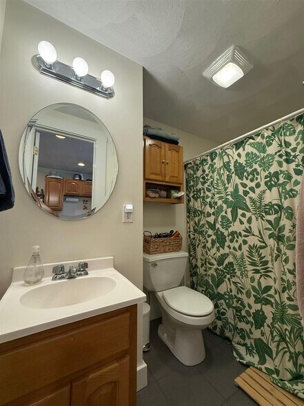 Building Photo - 300 Highland Ave