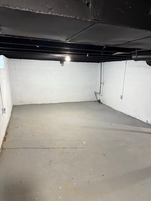 Building Photo - 17685 Fenton St